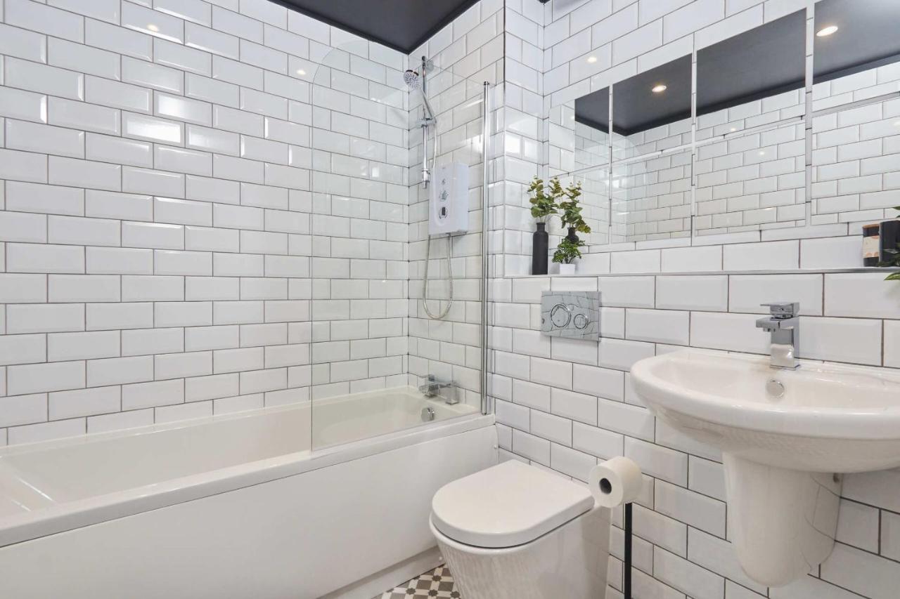 Homebird Property - Ash Tree House Leeds  Bagian luar foto
